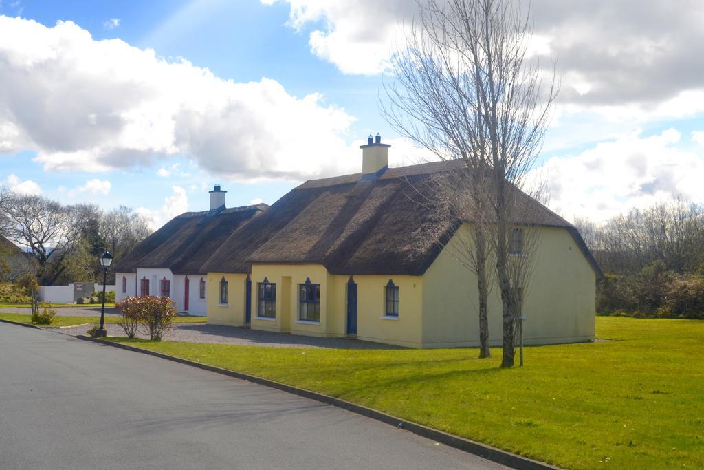 Cottage 33 Old Killarney Village Killarney Exterior foto